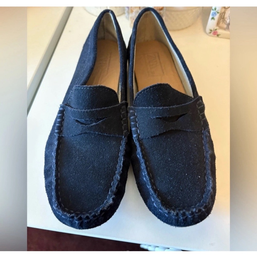 Zara Women's Navy Loafers